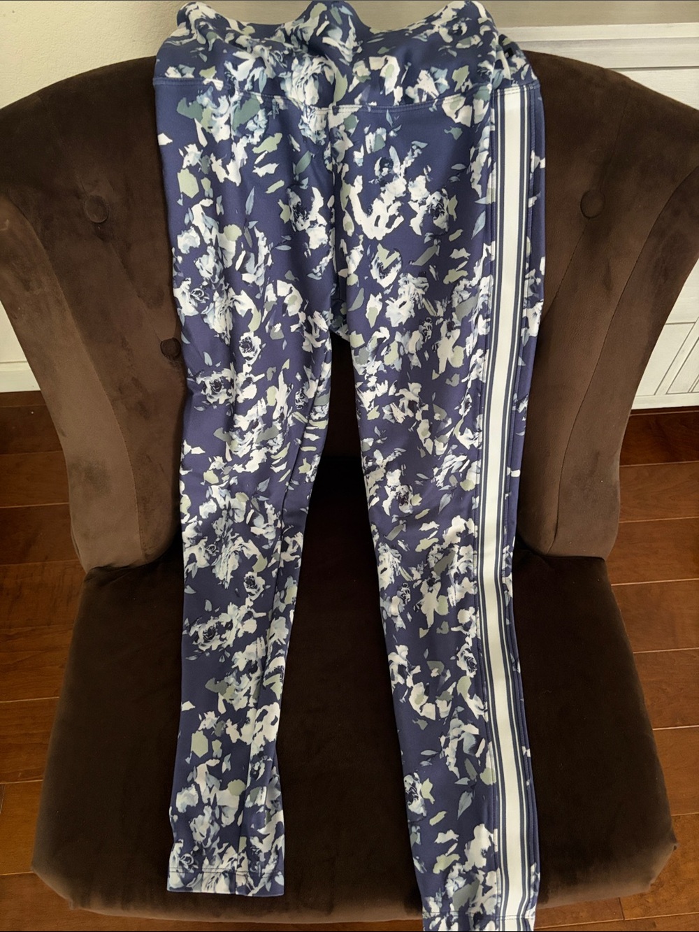 Navy High Wasted Floral Side-Stripe Leggings